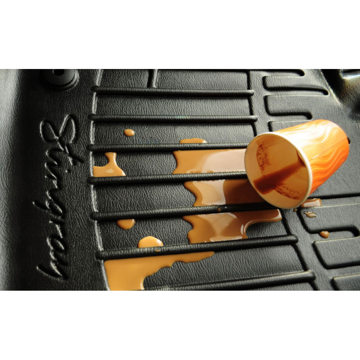 Guminiai 3D kilimėliai TOYOTA Corolla Cross XG10 nuo 2022m. 5 pc. / juoda / 5022315 / paaukštintais kraštais