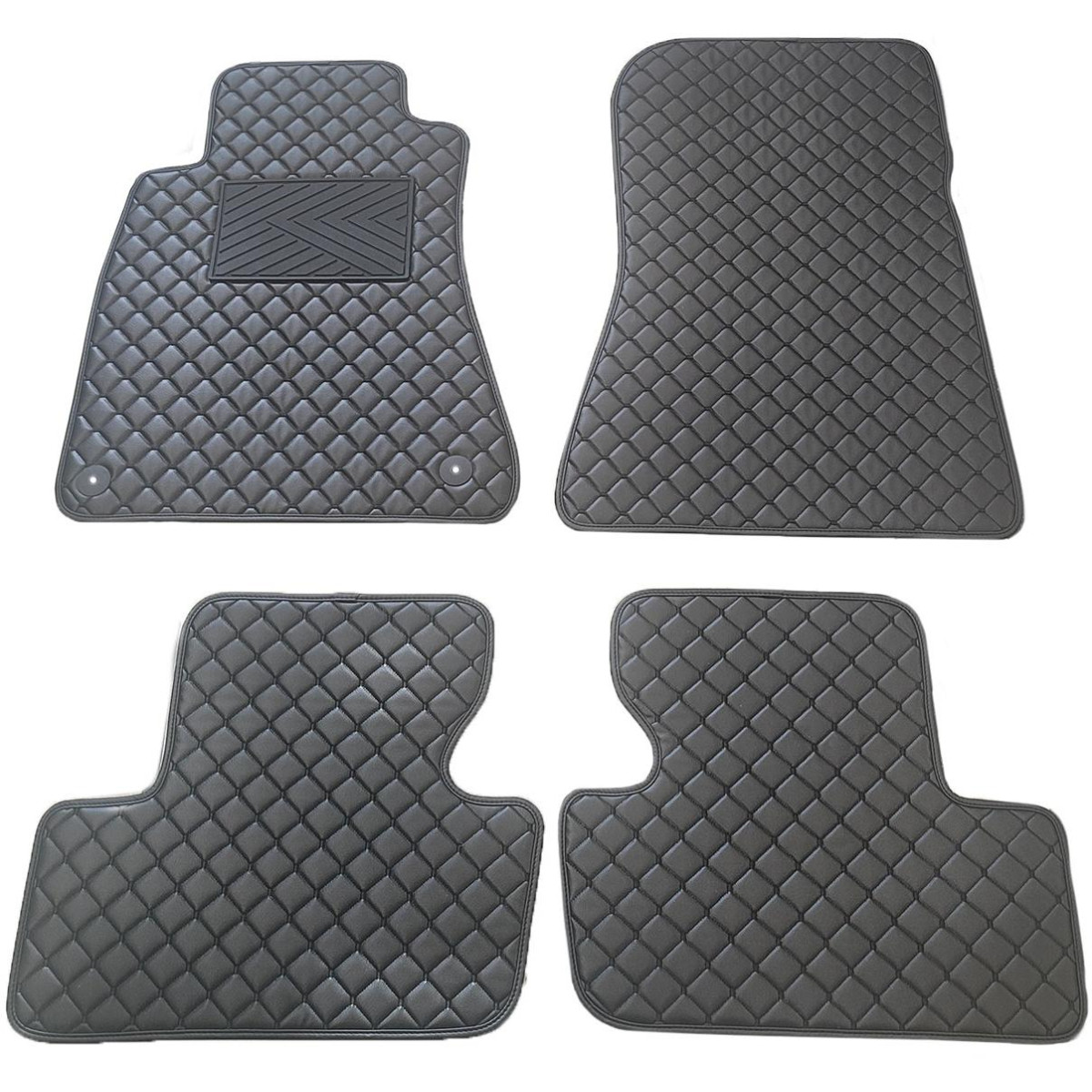 Eko odos kilimėliai QuiltyMats LEXUS IS 2005-2013m. (Juoda / juodos siūlės)
