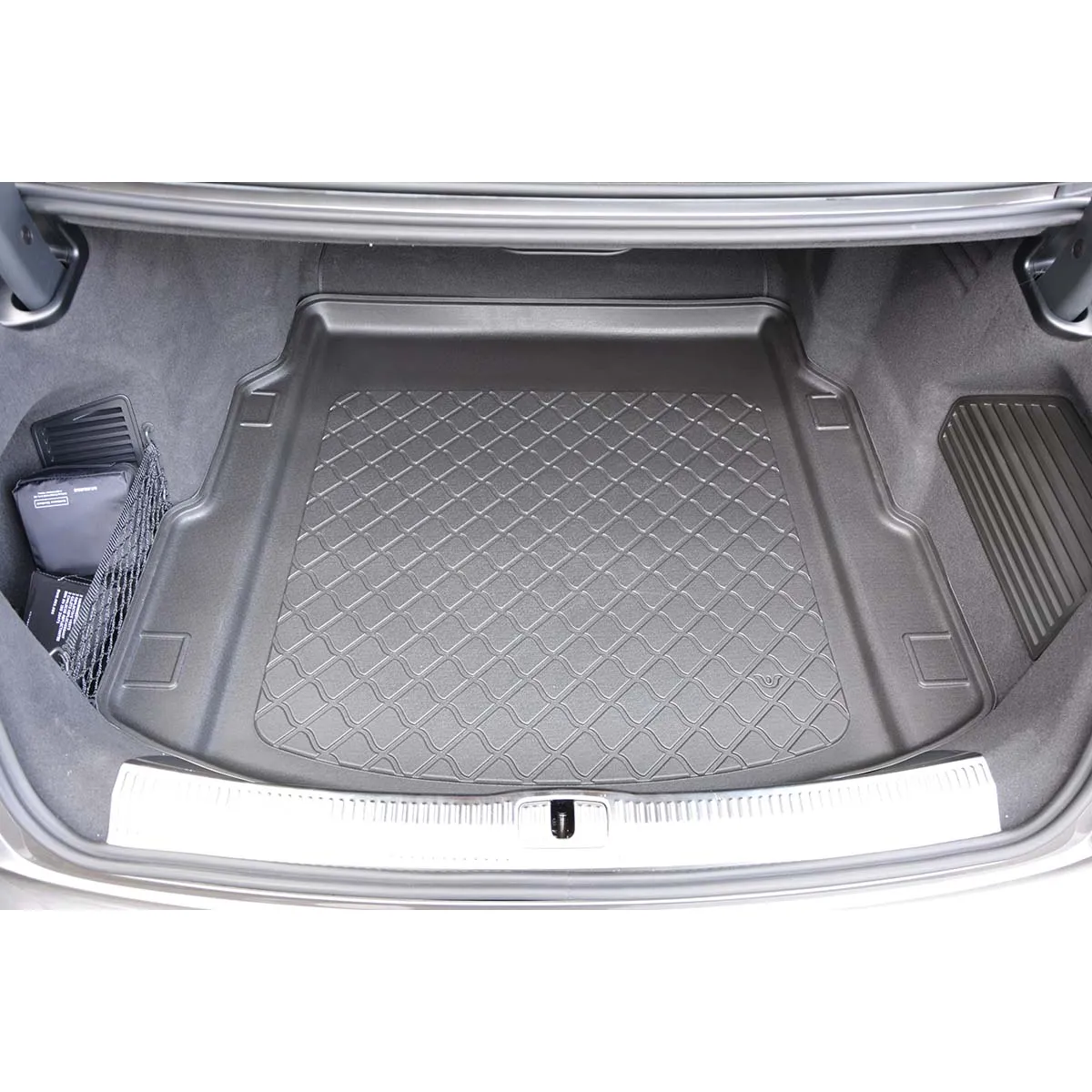 Bagažinės kilimėlis Audi A8 D5 Sedan nuo 2017m. (not for TFSI e plug-in hybrid) Bagažinės kilimėlis Audi A8 D5 Sedan nuo 2017m. (not for TFSI e plug-in hybrid)