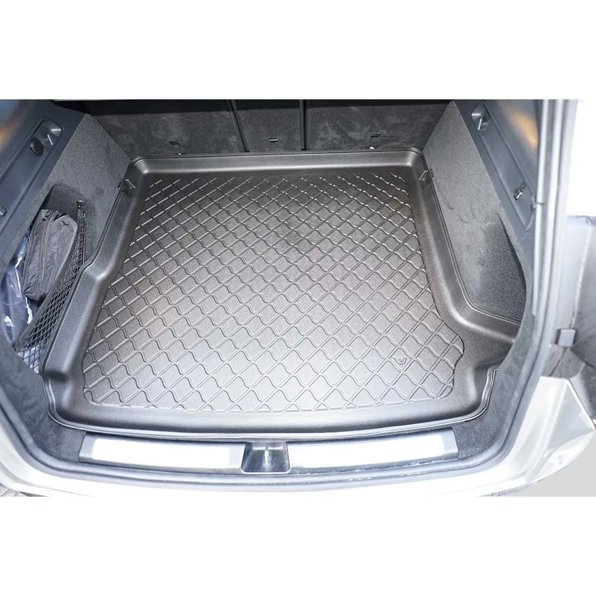 Bagažinės kilimėlis Mercedes EQC N293 (electric) nuo 2019m. Bagažinės kilimėlis Mercedes EQC N293 (electric) nuo 2019m.