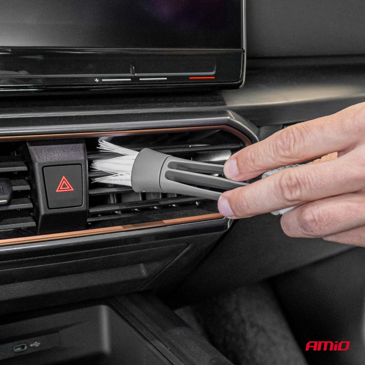 Šepetėlis ventiliacijos grotelių valymui AMIO-02607