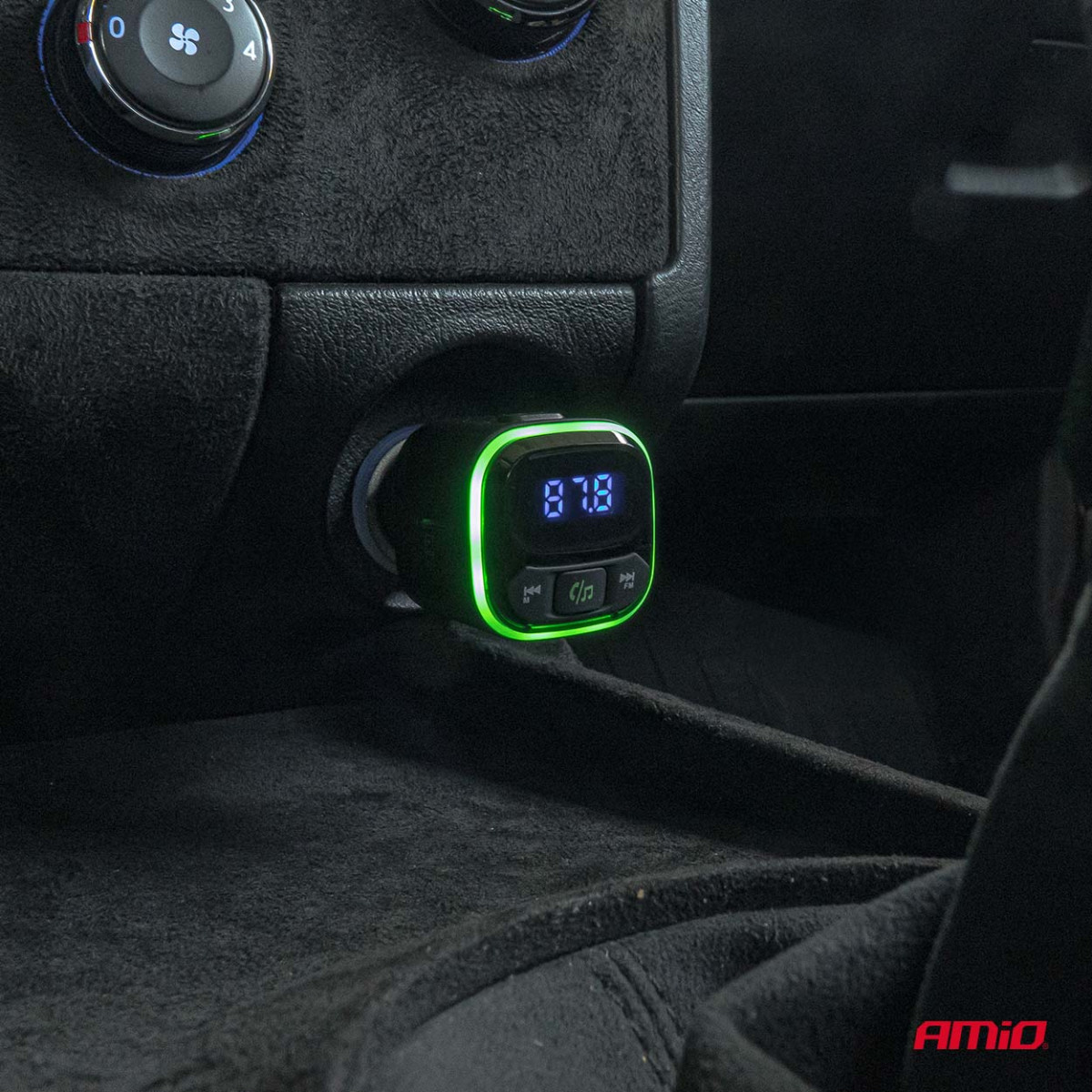 Automobilinis FM siųstuvas, 1×USB-A 2×USB-C 12V 24V AMIO-04651