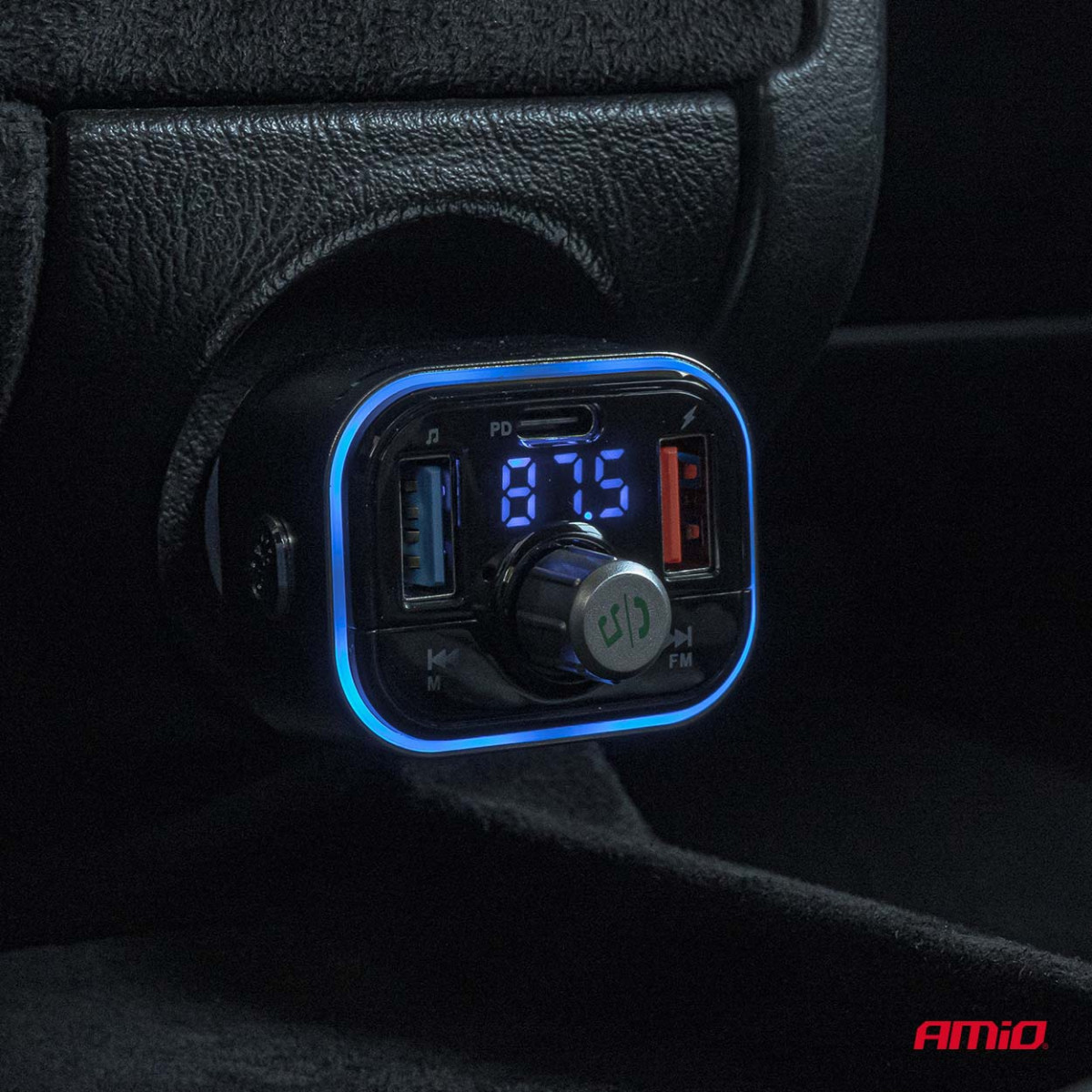 Automobilinis FM siųstuvas, FM 2×USB-A 1×USB-C microSD 12V 24V AMIO-04652