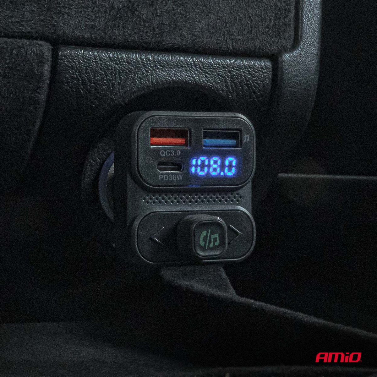 Automobilinis FM siųstuvas, 2×USB-A 1×USB-C 12V 24V AMIO-04649
