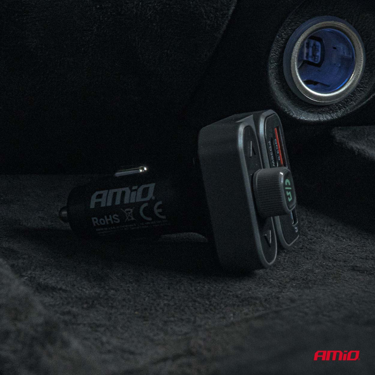 Automobilinis FM siųstuvas, 2×USB-A 1×USB-C 12V 24V AMIO-04649