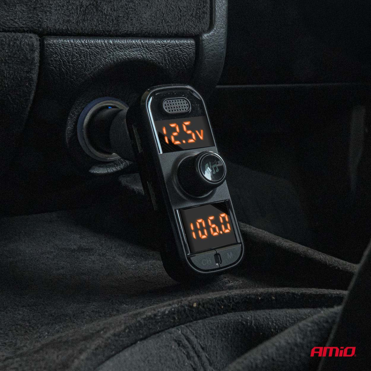 Automobilinis FM siųstuvas, 2×USB-A 1×USB-C microSD 12V 24V AMIO-04653