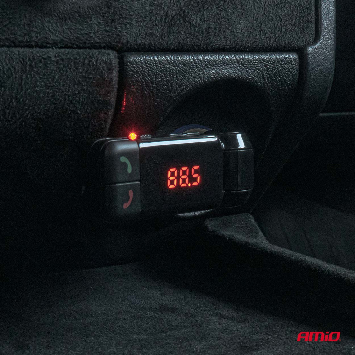 Automobilinis FM siųstuvas, 2×USB-A 12V 24V AMIO-04650