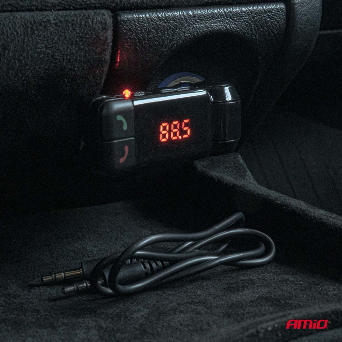 Automobilinis FM siųstuvas, 2×USB-A 12V 24V AMIO-04650