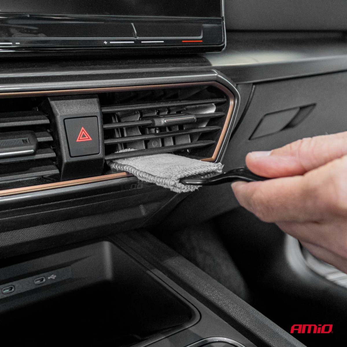 Mikropluošto šepetėlis sunkiai pasiekiamoms vietoms AMIO-03979