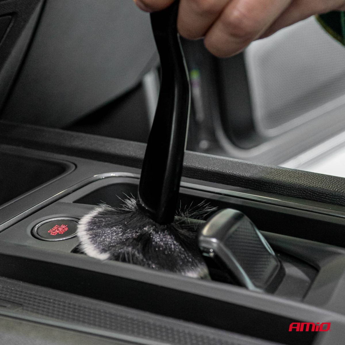 Mikropluošto šepetėlis sunkiai pasiekiamoms vietoms AMIO-03979