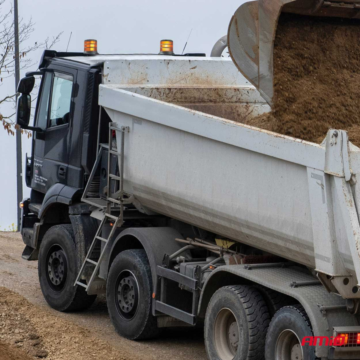 LED įspėjamoji lempa W30M 12V 24V AMIO-04111