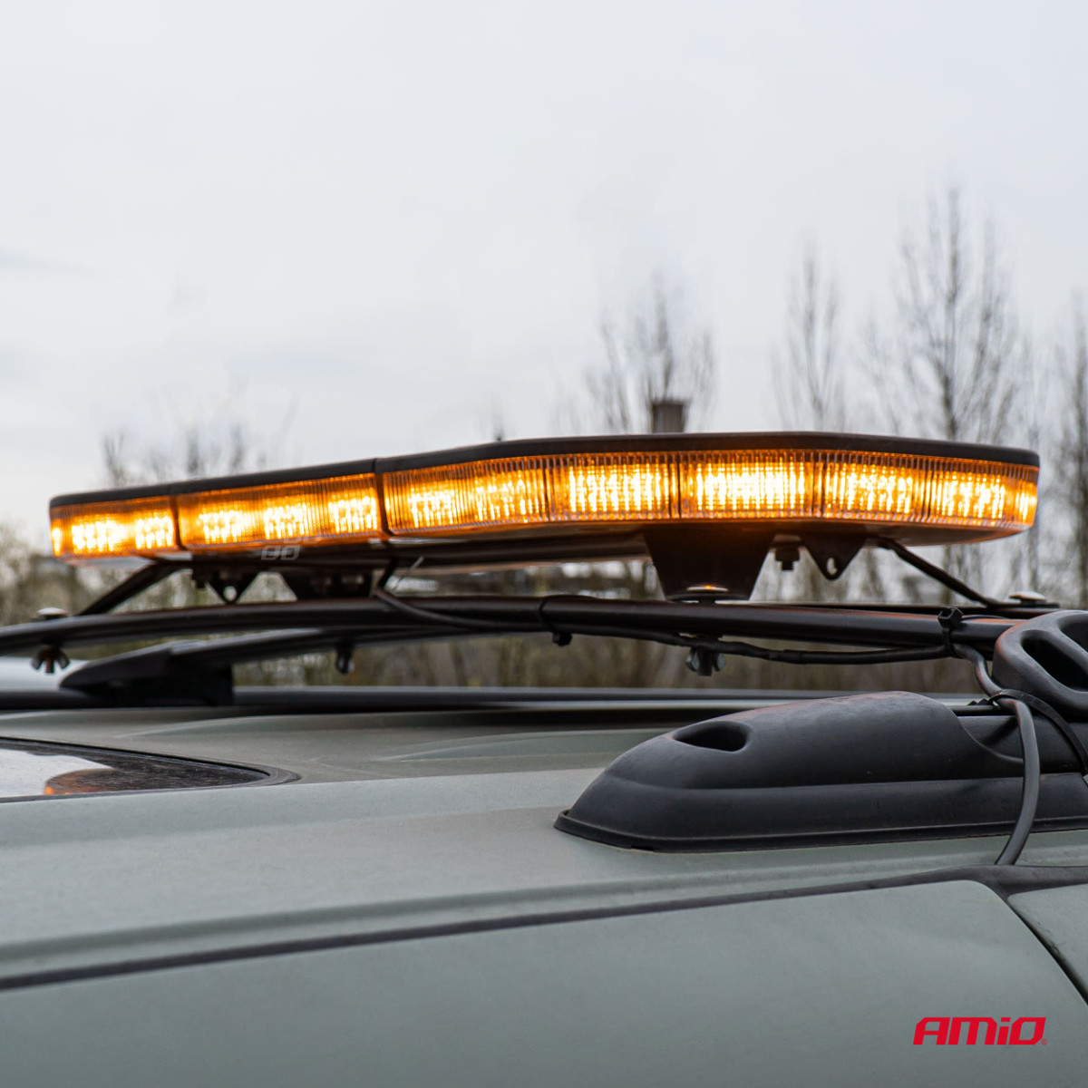LED įspėjamasis žibintas 132 LED 965mm AMIO-03343