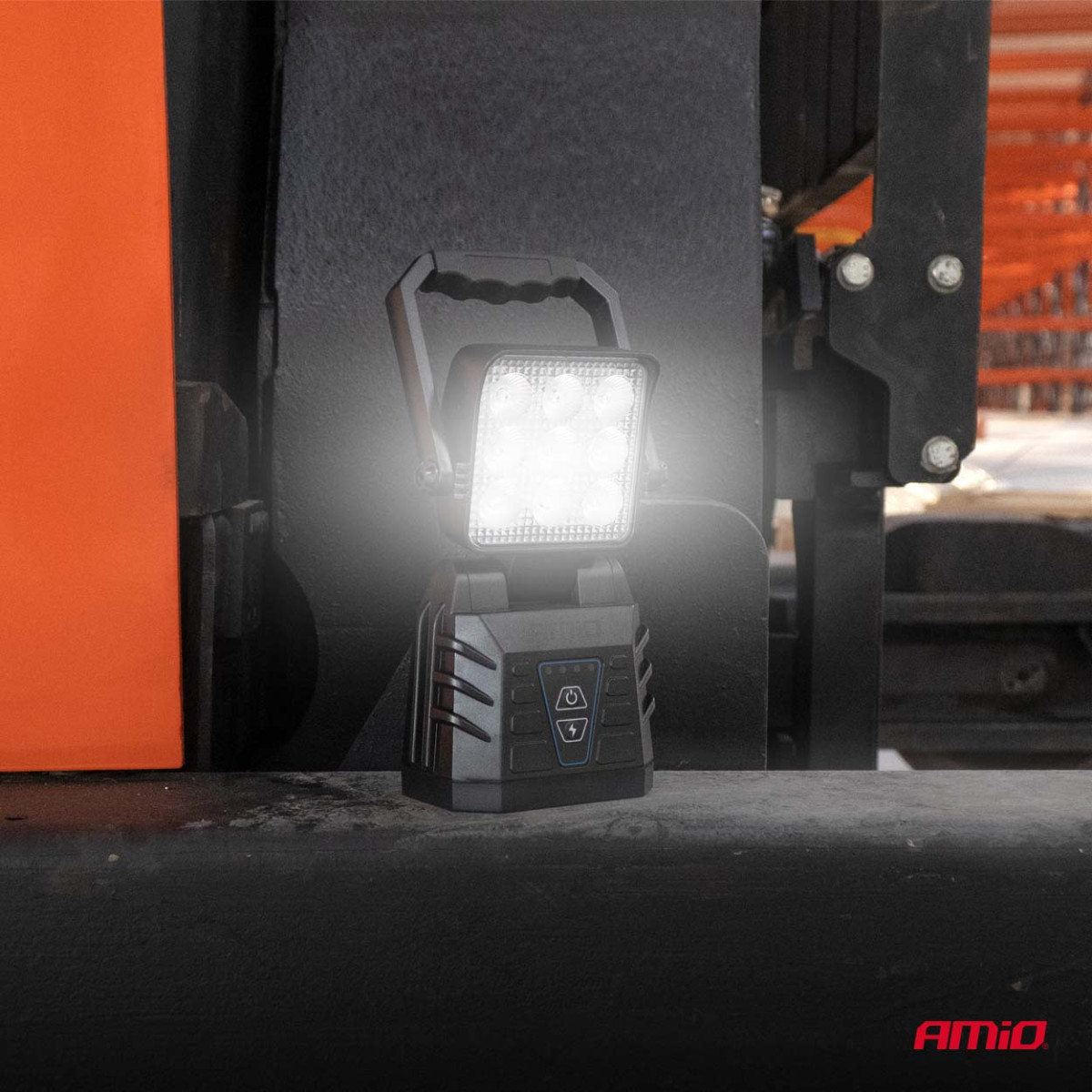Nešiojama LED darbo ir įspėjamoji lempa 15W (BATT) AMIO-04865