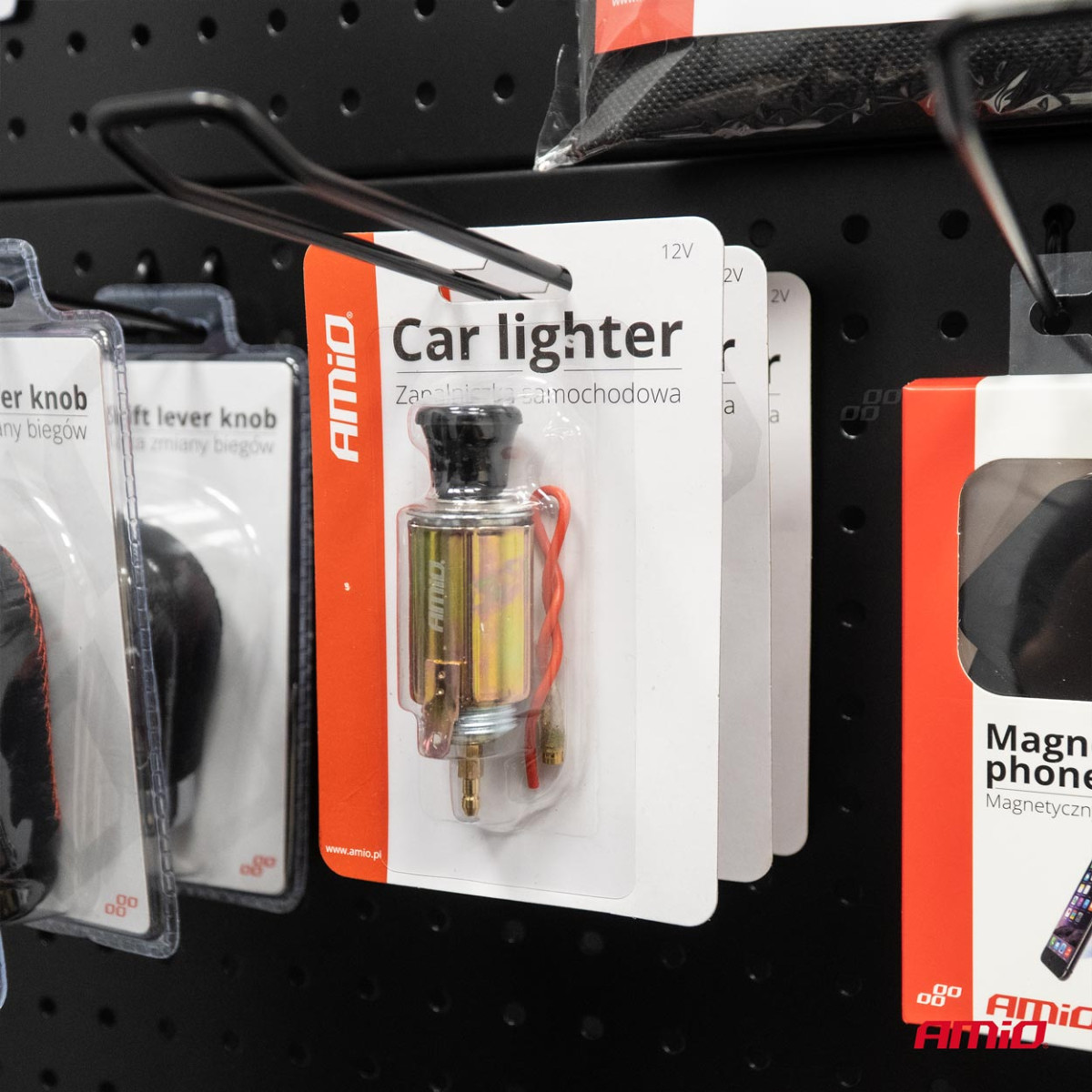 Cigarečių degiklio lizdas 12V CLI-04, AMIO-01261