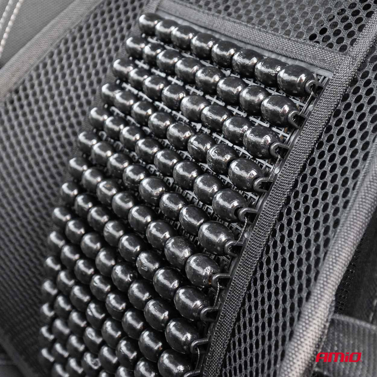 Nugaros atrama su karoliukais AMIO-03654