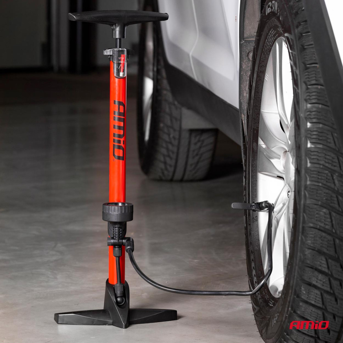 Metalinė rankinė pompa su manometru PU02, AMIO-02146