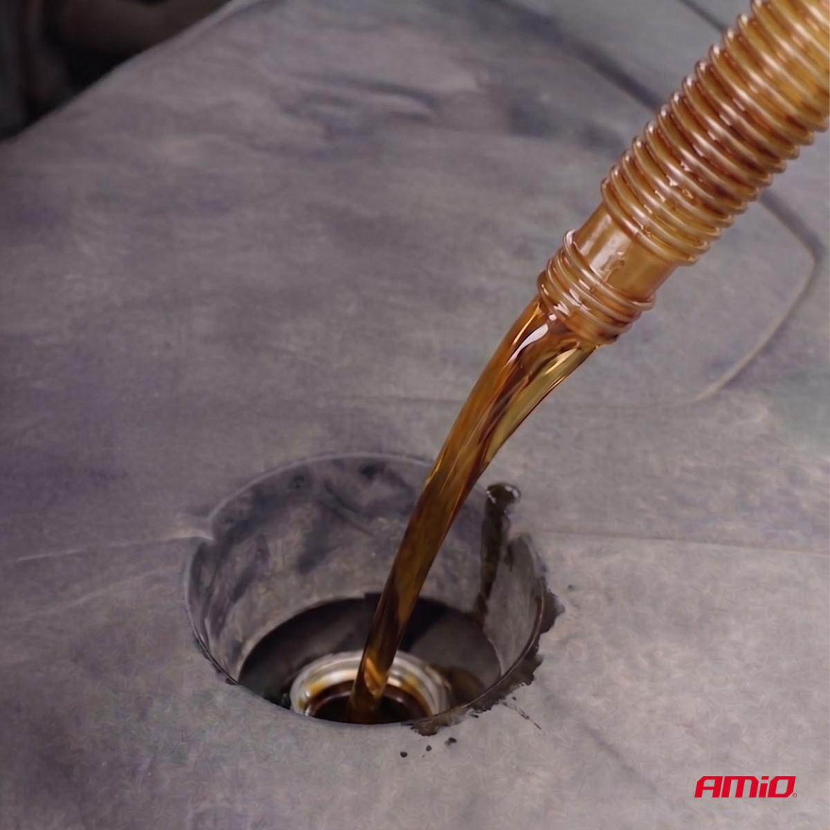 Alyvos įpylimo kanistras, 5 l, AMIO-04923