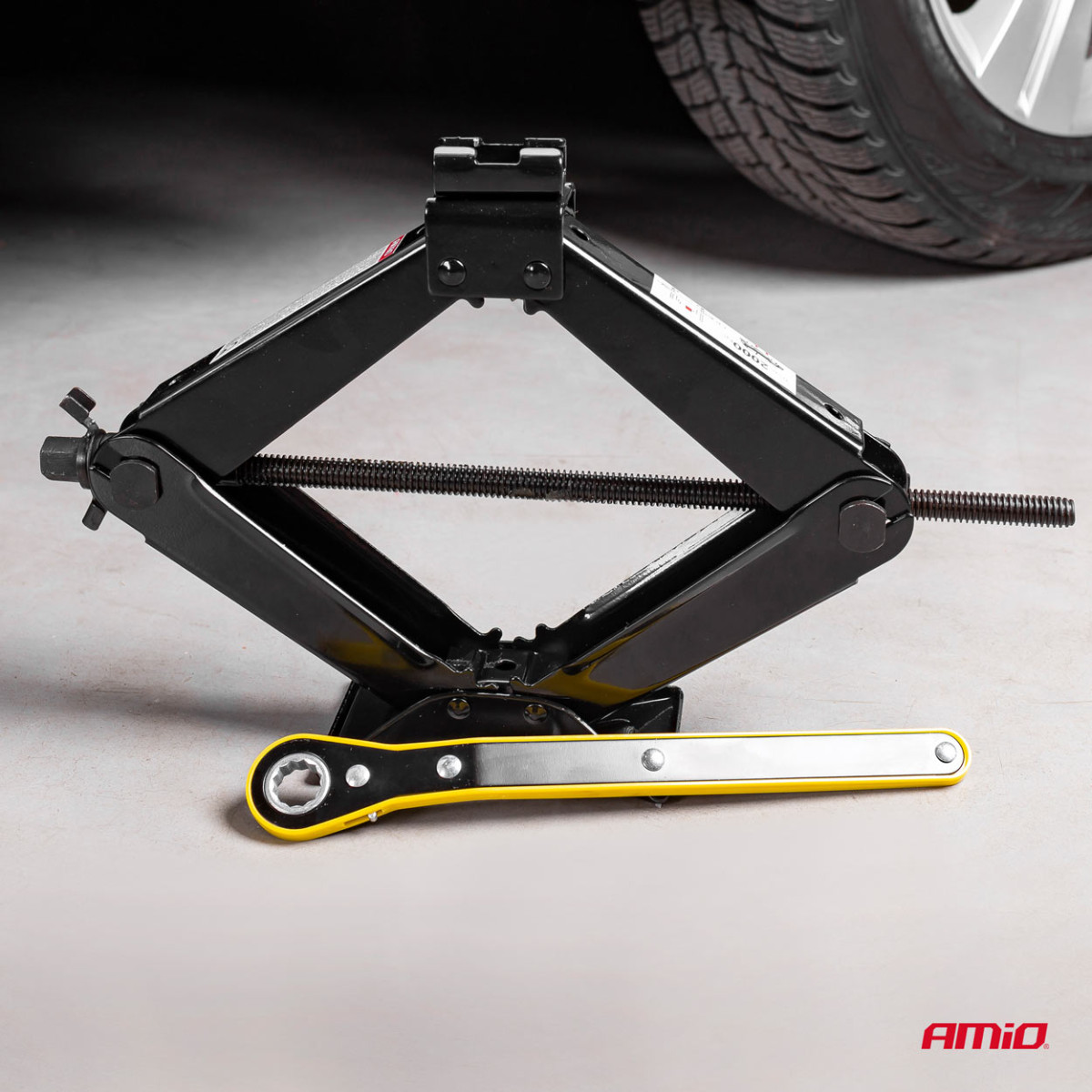 Trapezinis keltuvas 2000 kg su rankena ir pirštinėmis, AMIO-02479