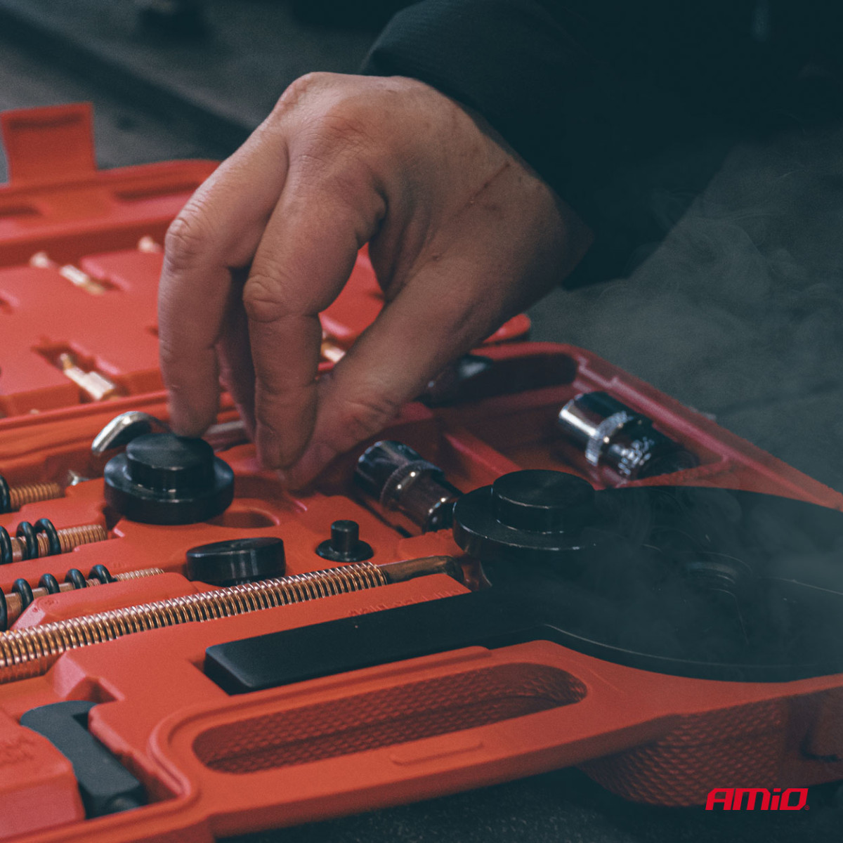 Trijų kablių guolių ištraukimo įrankių rinkinys, 44 vnt. AMIO-04760