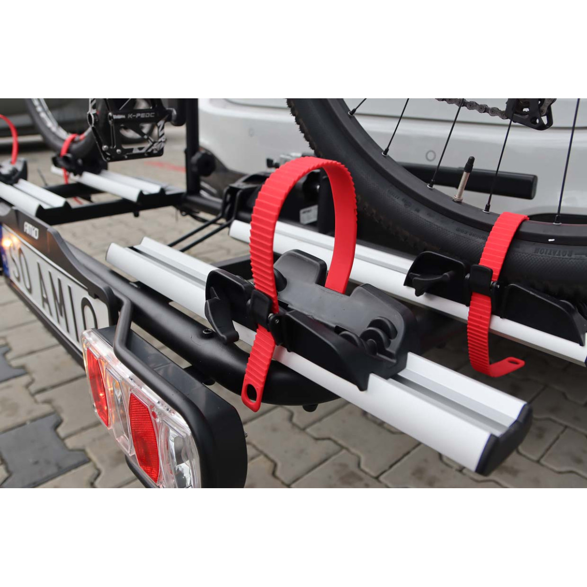 Automobilinis dviračių laikiklis ant kablio E-Bike – 2 dviračiams TBC-02/2 AMIO-02585