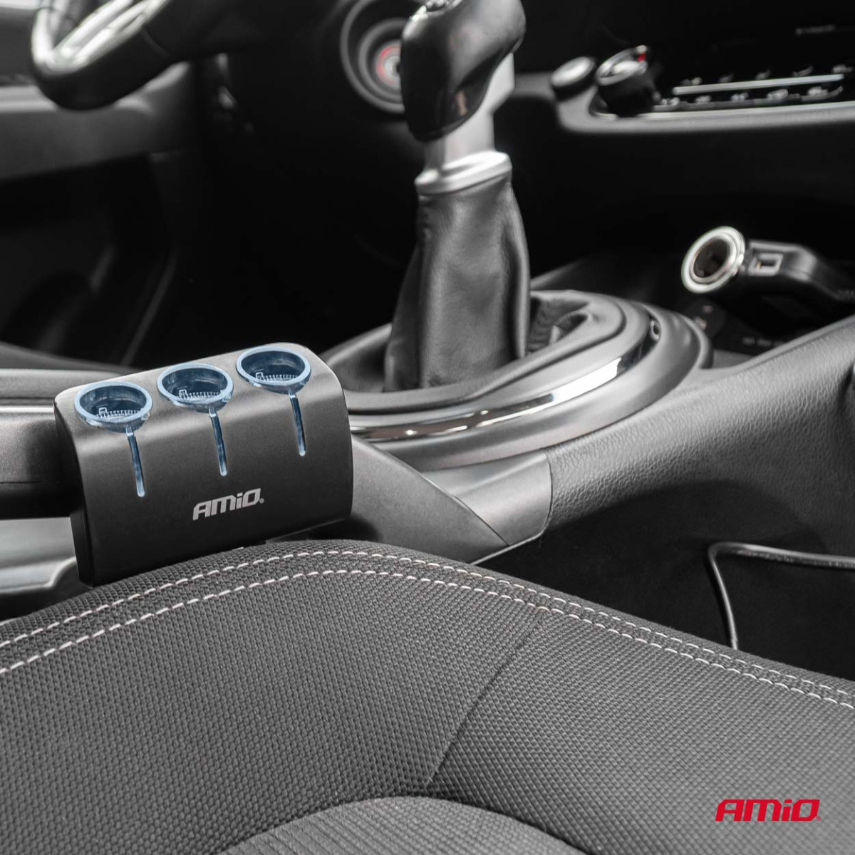 Trijų lizdų prailgintojas su įkrovikliu 1x USB-A + 1x cigarečių uždegiklis 12/24V 120W 80 cm AMIO-04360